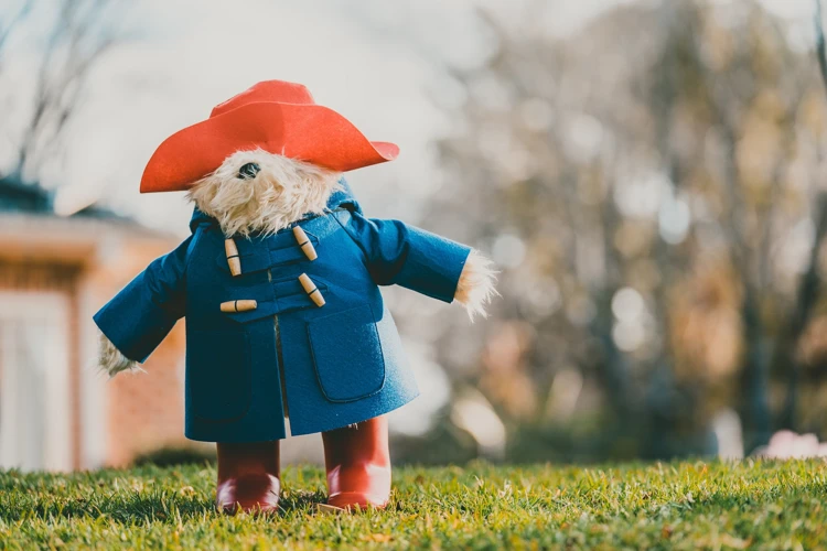 Paddington bewaart altijd een broodje jam in zijn hoed