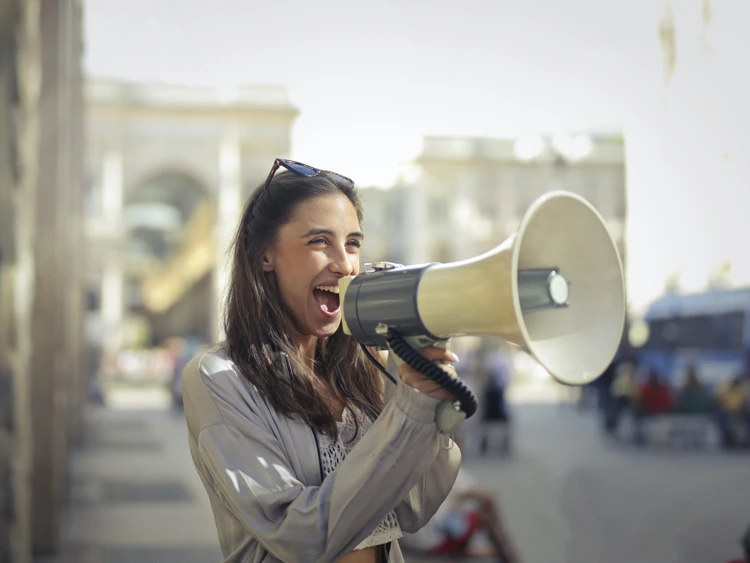 Let altijd goed op als je boos of emotioneel wordt van nieuws. De maker van het bericht wil dan iets van je.