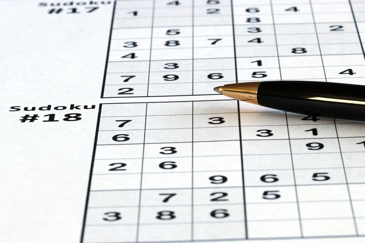 Sudoku is een puzzel met cijfers. Je gebruikt de cijfers 1 tot en met 9.