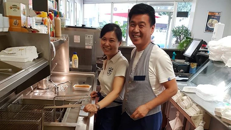 Het echtpaar Chen runde tot de dood van Wei een goedlopend cafetaria in de Haagse wijk Houtwijk.