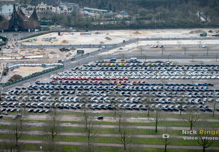 De top vier populairste kleuren voor auto's in Nederland zijn wit, grijs, zilver en zwart