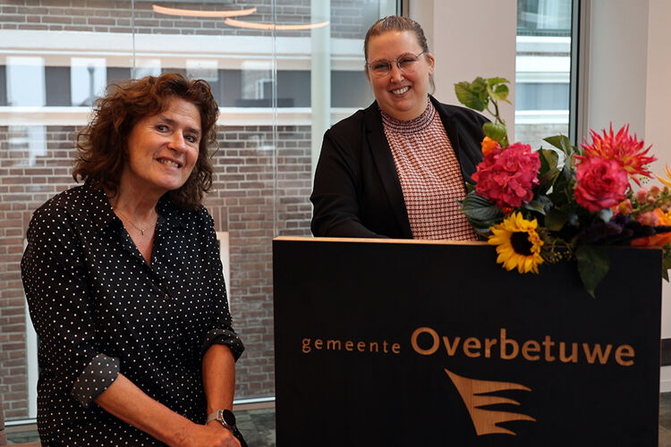 Lieke en Wilma willen meer inclusieve stembureaus. Want iedereen moet kunnen stemmen.