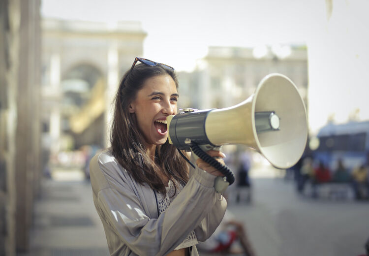 Let altijd goed op als je boos of emotioneel wordt van nieuws. De maker van het bericht wil dan iets van je.