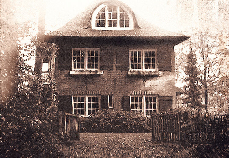 Omslag 't Hooge Nest van Roxane van Iperen