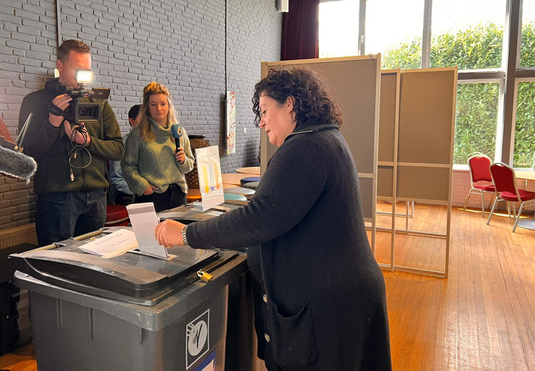 Caroline van der Plas van de BBB brengt haar stem uit