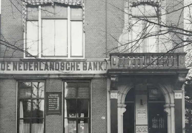 Verzetsrijders roofden in 1944 46 miljoen gulden uit dit gebouw van De Nederlandsche Bank in Almelo.
