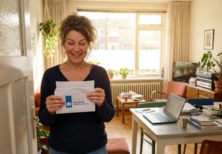 Vorig jaar kregen mensen na zo'n brief gemiddeld nog 743 euro aan zorgtoeslag.