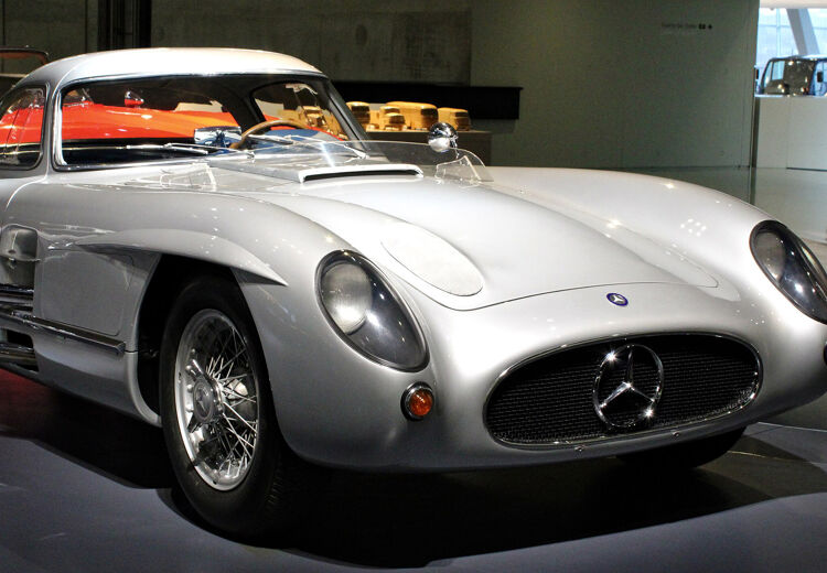 De Mercedes 300 SLR Uhlenhaut Coupé was ooit zo snel dat hij “de zilveren pijl” werd genoemd.