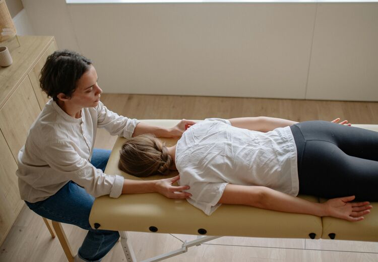 Migraine en hoofdpijn die veroorzaakt wordt door de nekspieren, kunnen goed behandeld worden.