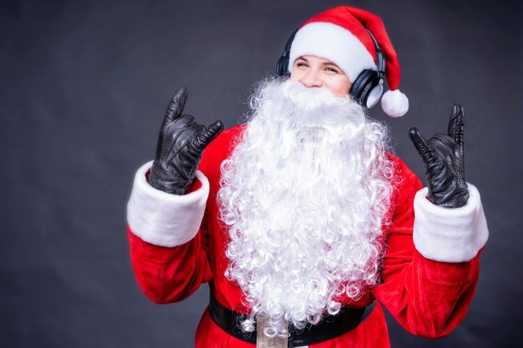 Sommige kerstliedjes duren minder dan drie minuten maar worden nu wel duizenden keren per dag gedraaid.