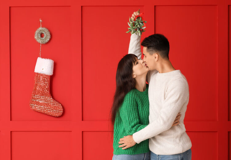 De maretak werd aan de balken van stallen gehangen om de mare te verjagen en zo het vee vruchtbaar te houden.