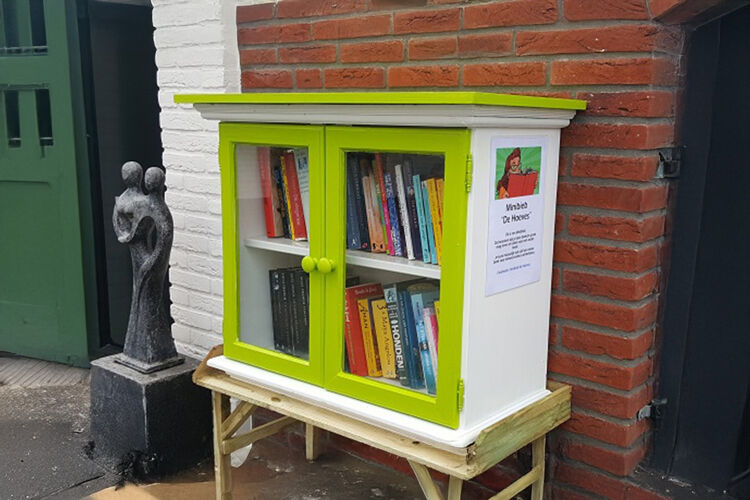 In een minibieb leen je gratis boeken, ontdek je nieuwe verhalen én deel je jouw favorieten met de buurt!