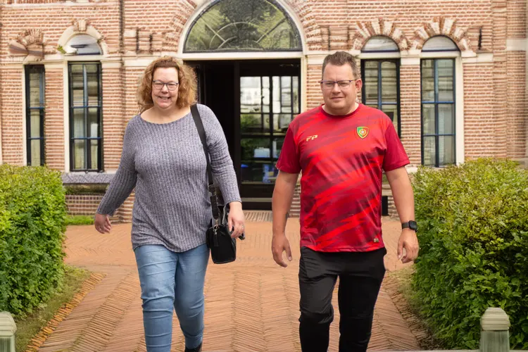 Wendy en Robin bezoeken verschillende musea en brengen verslag uit.