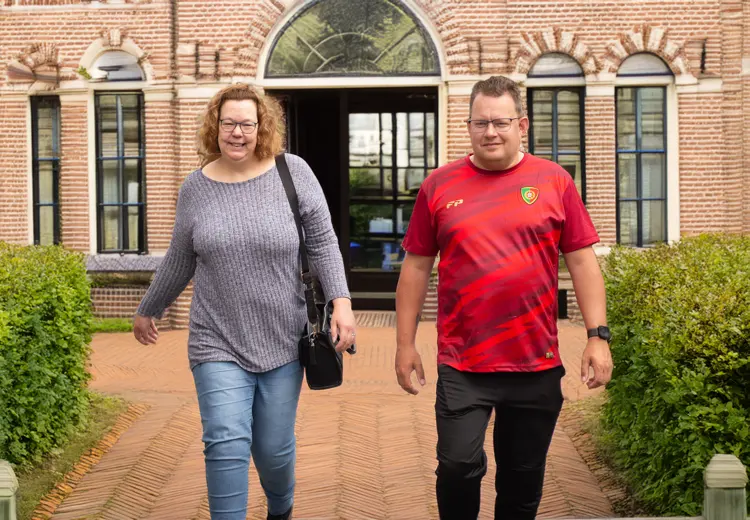 Wendy en Robin bezoeken verschillende musea en brengen verslag uit.