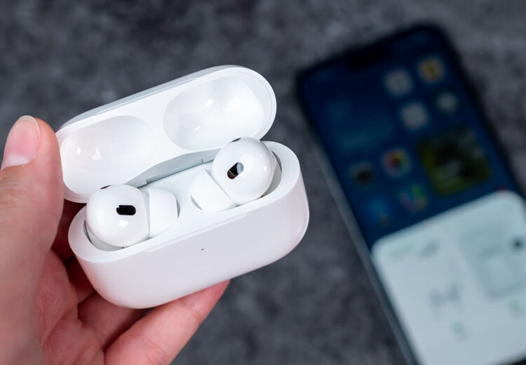 Ook handig! Als jij jouw AirPods per ongeluk kwijt raakt, dan kun je ze met de Zoek mijn iPhone app weer vinden.