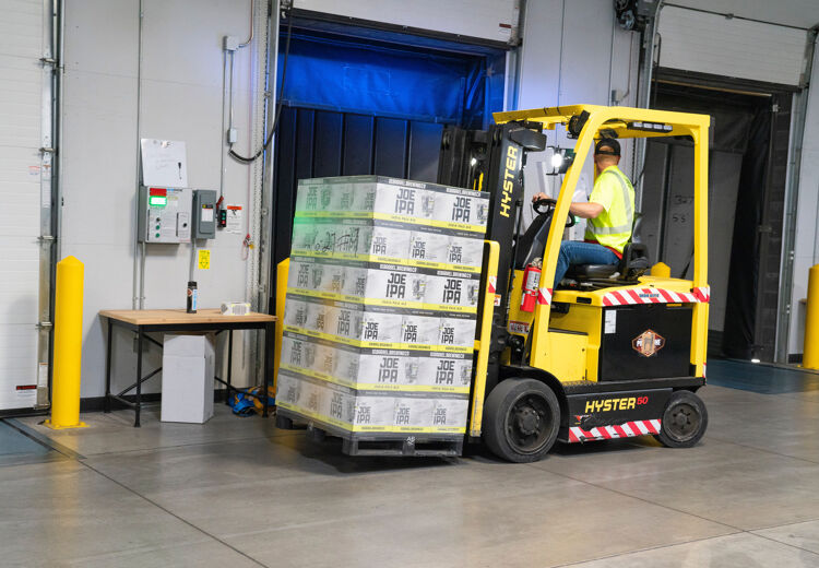 Als je met een vorkheftruck werkt, kan je maar beter goed uitgerust zijn.