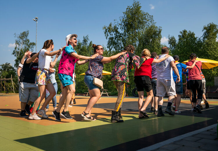Op het Zomerfestival van ABCDate en ABCMaatje kan je helemaal jezelf zijn en veilig nieuwe mensen ontmoeten