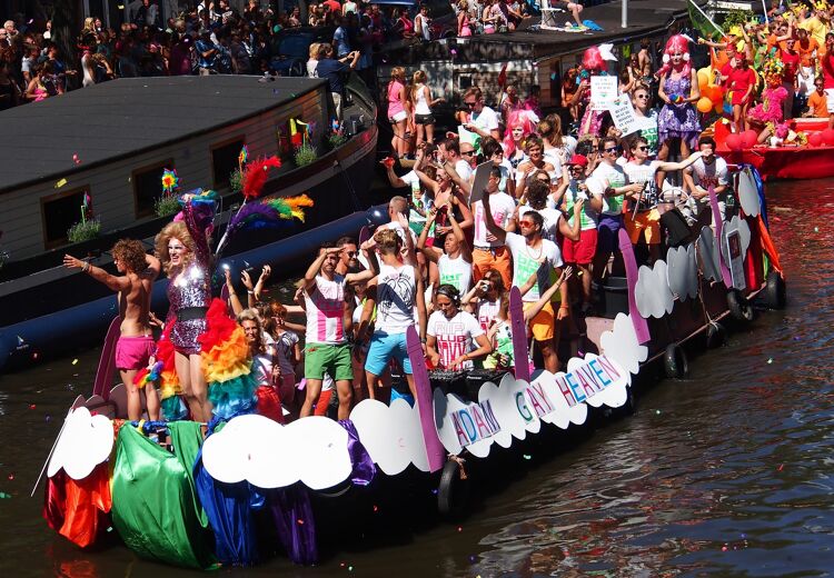 De Pride is een jaarlijks festival met feesten, optredens, films en meer. Met als hoogtepunt een optocht van boten.