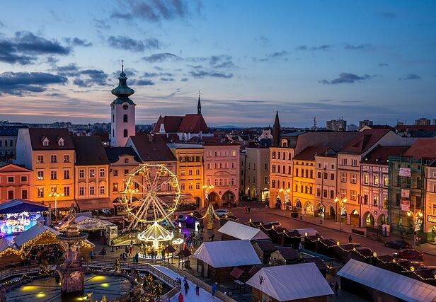 Ontdek met een trein een andere stad of bezoek eens een leuke kerstmarkt!