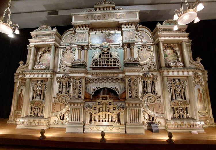 Pierement is een ander woord voor draaiorgel.