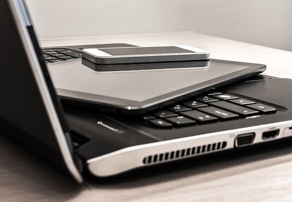 Heb je een nieuwe telefoon, tablet of laptop nodig? Denk dan eens aan een refurbished apparaat.