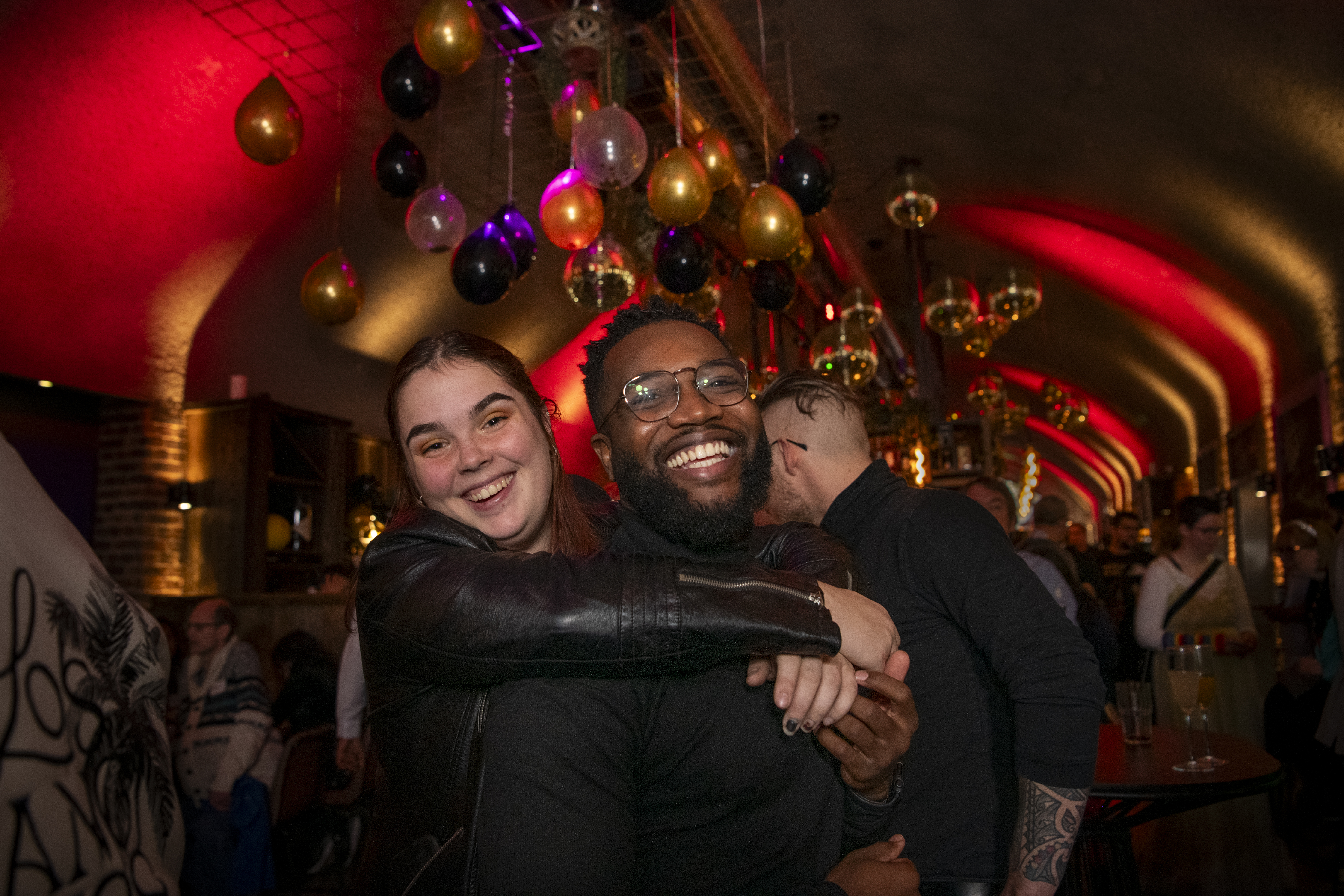 Er is de hele middag muziek. DJ Afternoon Delight zorgt voor een gezellige sfeer en zanger Menzo Kortland treedt op.