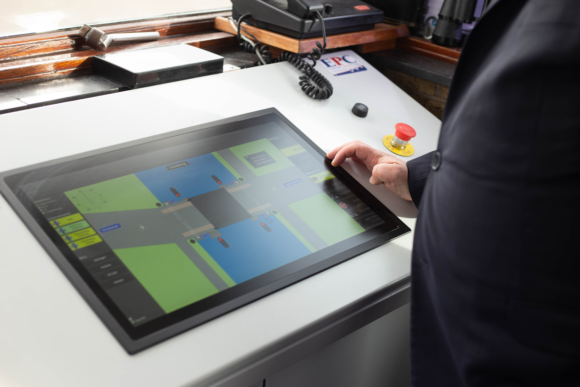 Erwin: &quot;Per keer moet je kiezen of je de brug open doet voor de schepen, of niet. Daarin maak je steeds een afweging.&quot;